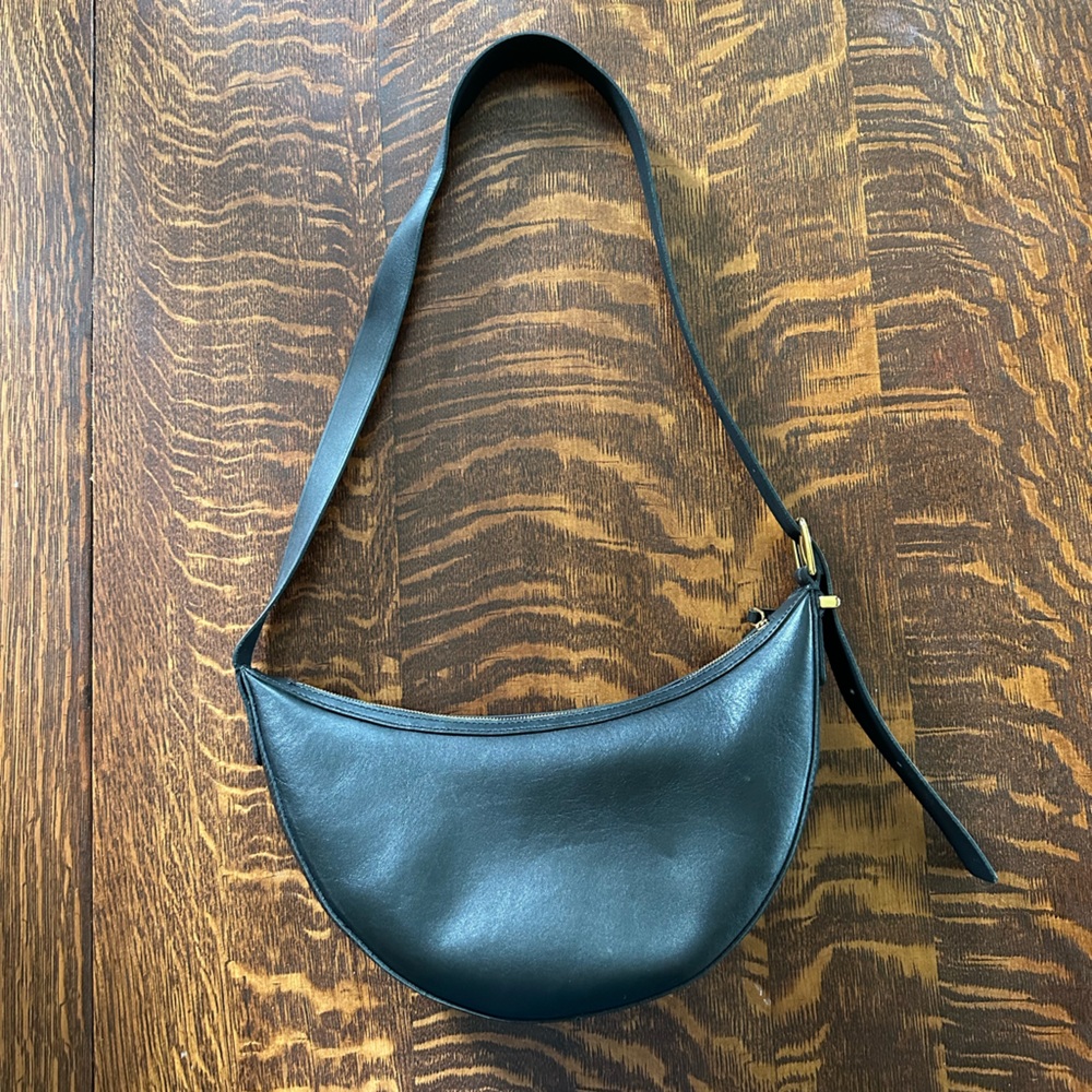 Madewell Essential Sling Leather Crossbody Bag
